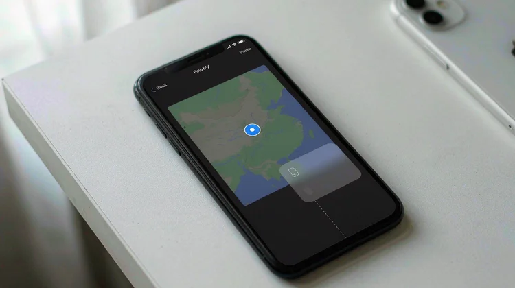 iPhone 查找 App 设备定位 - 苹果派