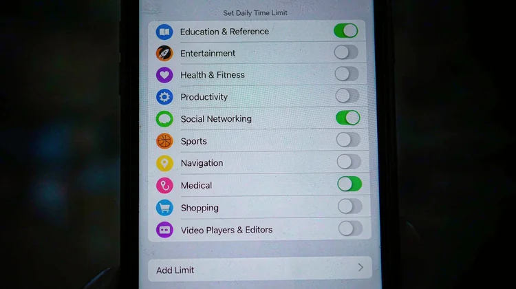 iPhone 屏幕使用时间 App 限额设置 苹果派