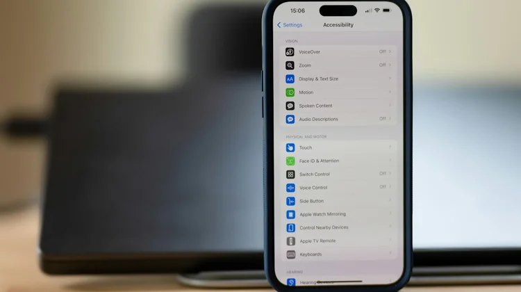 iPhone键盘与辅助功能设置界面-苹果派
